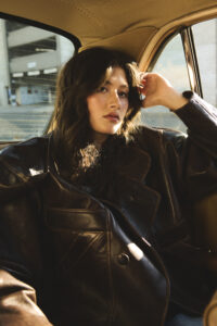 RISING POPSTAR JADE LEMAC SIGNS WITH WARNER MUSIC CANADA AND RELEASES